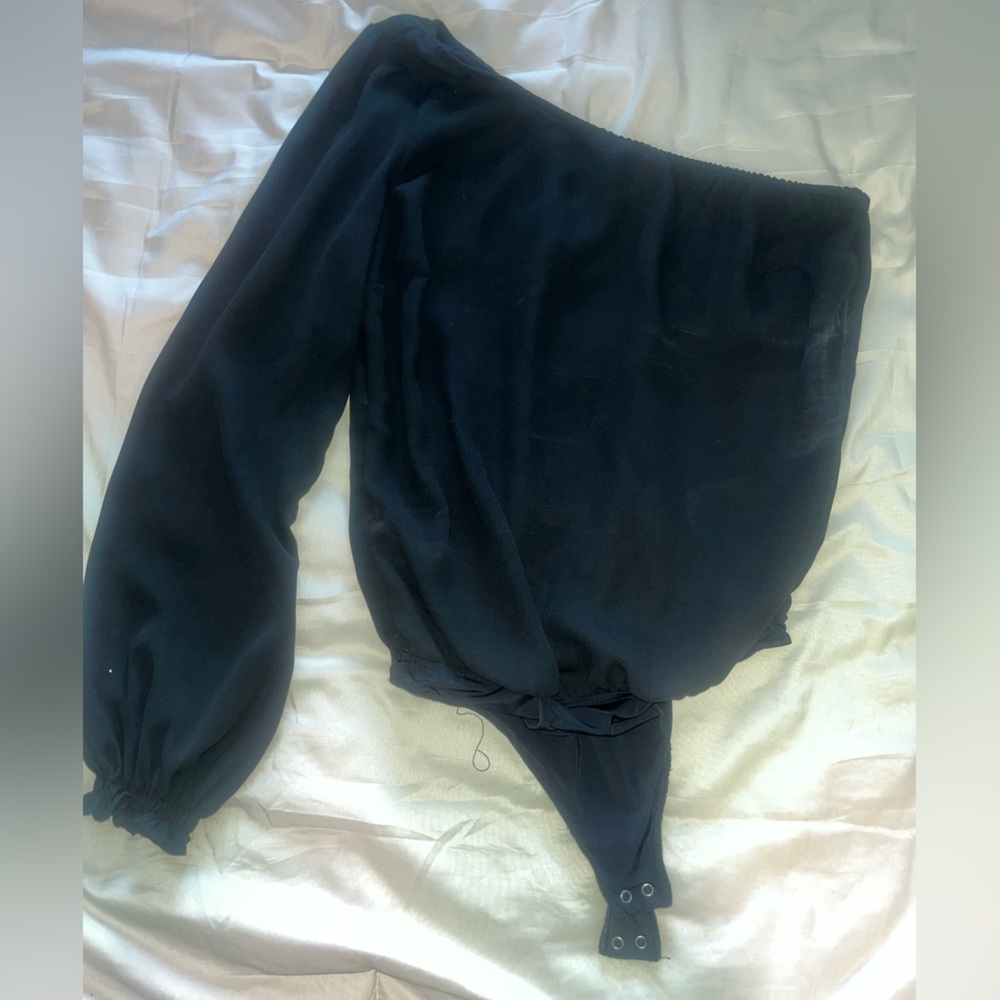 Abercrombie one shoulder black bodysuit size small